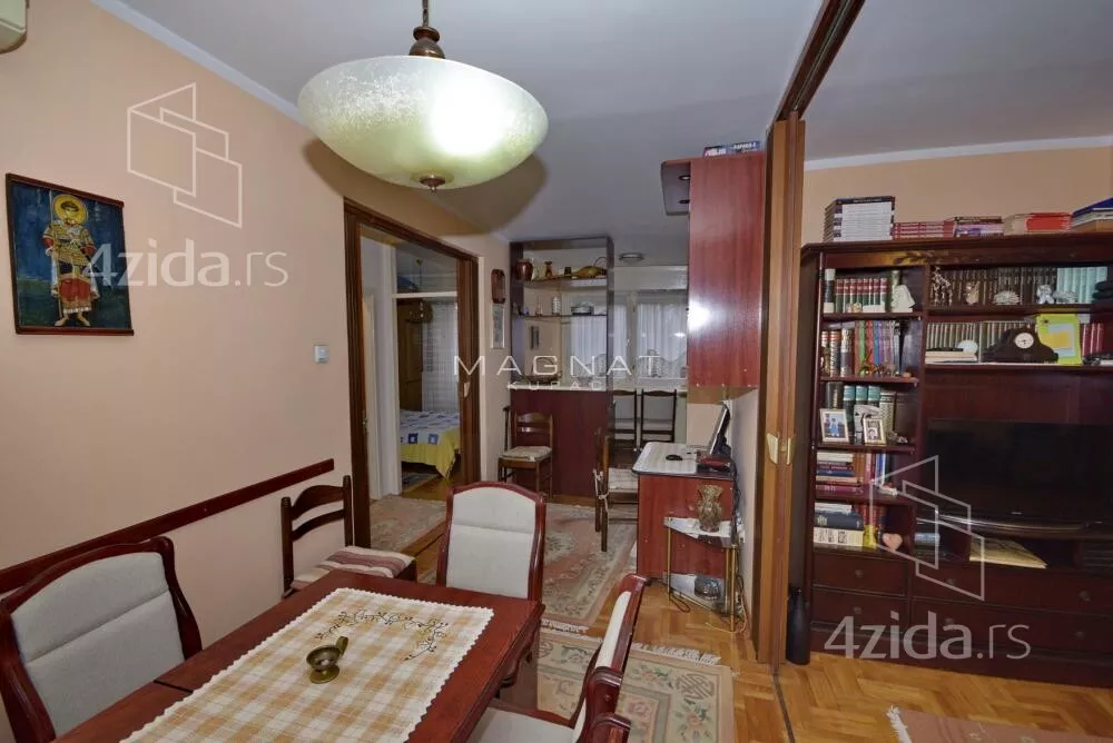 Troiposoban stan | 4zida