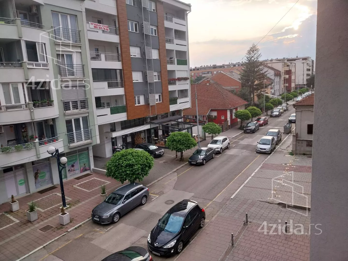 Troiposoban stan | 4zida