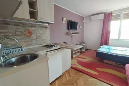 Jovana Avakumovića | 4zida.rs