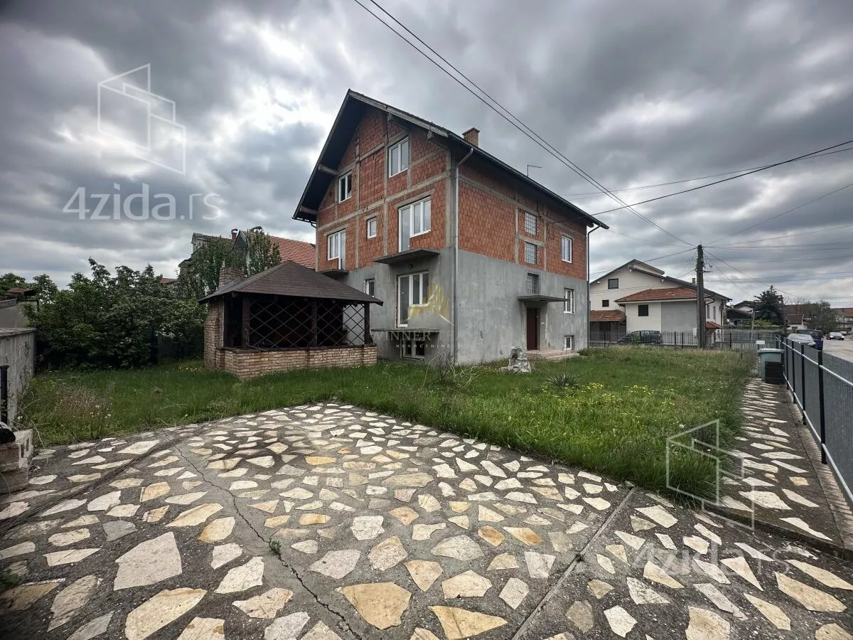 Kuća | 4zida