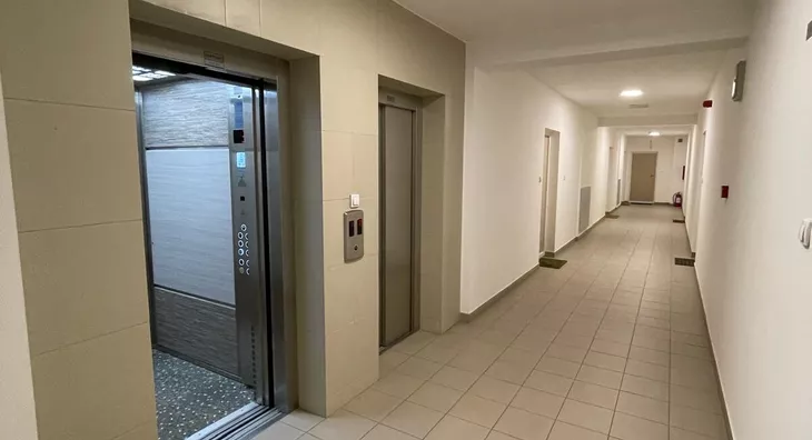 Četvoroiposoban stan | 4zida
