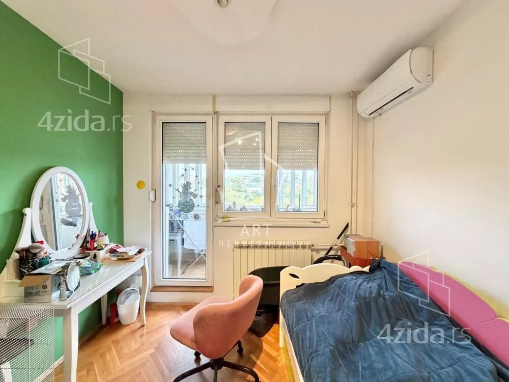 Troiposoban stan | 4zida