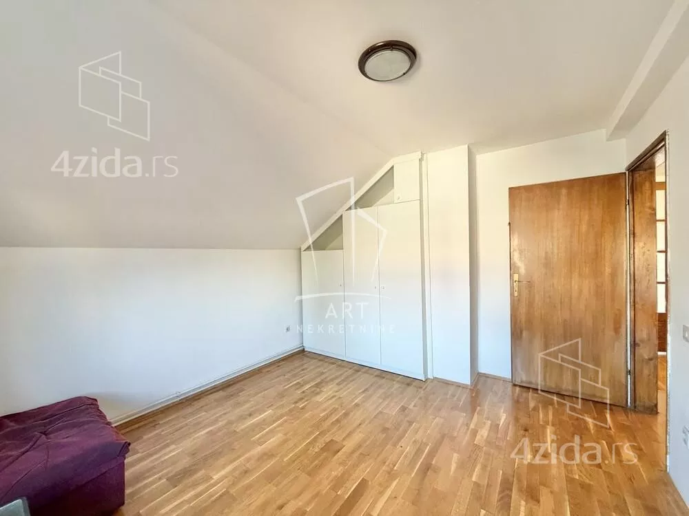 4-etažna kuća | 4zida