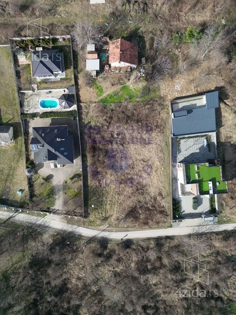 Građevinsko zemljište | 4zida