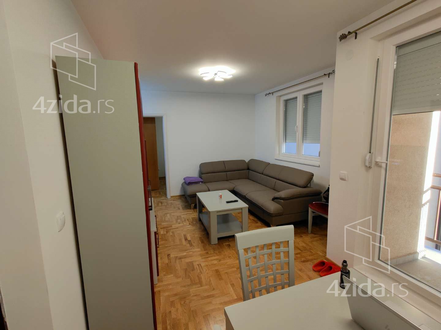 Stan – Beograd - Više