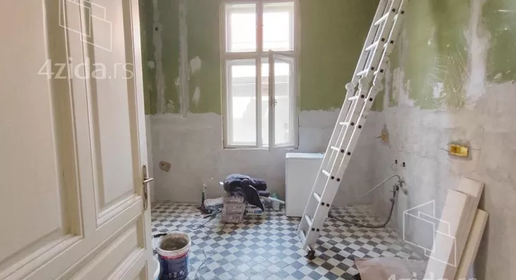 Šestosoban stan | 4zida