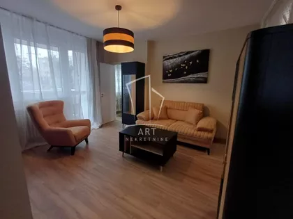 Velbuška | 4zida.rs