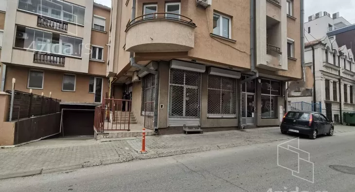 Poslovni prostor | 4zida