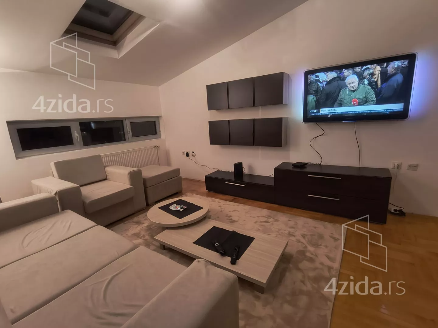 Jednoiposoban stan | 4zida