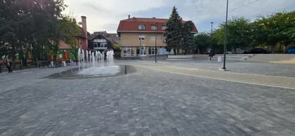 Paradni Trg 2 | 4zida.rs