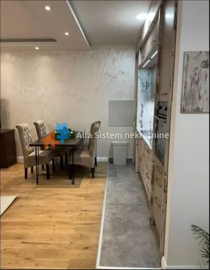 Crveni Krst Vračar | 4zida.rs