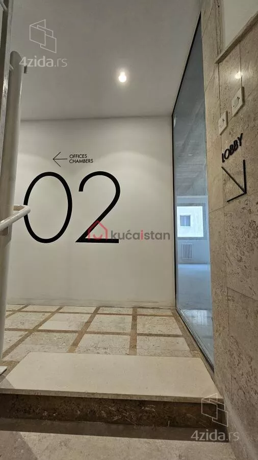 Poslovna zgrada | 4zida