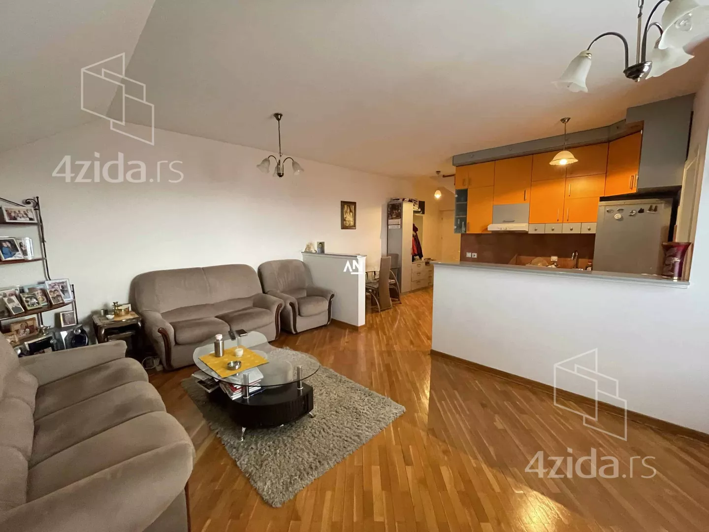 Četvorosoban stan | 4zida