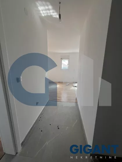 Surčinska | 4zida.rs