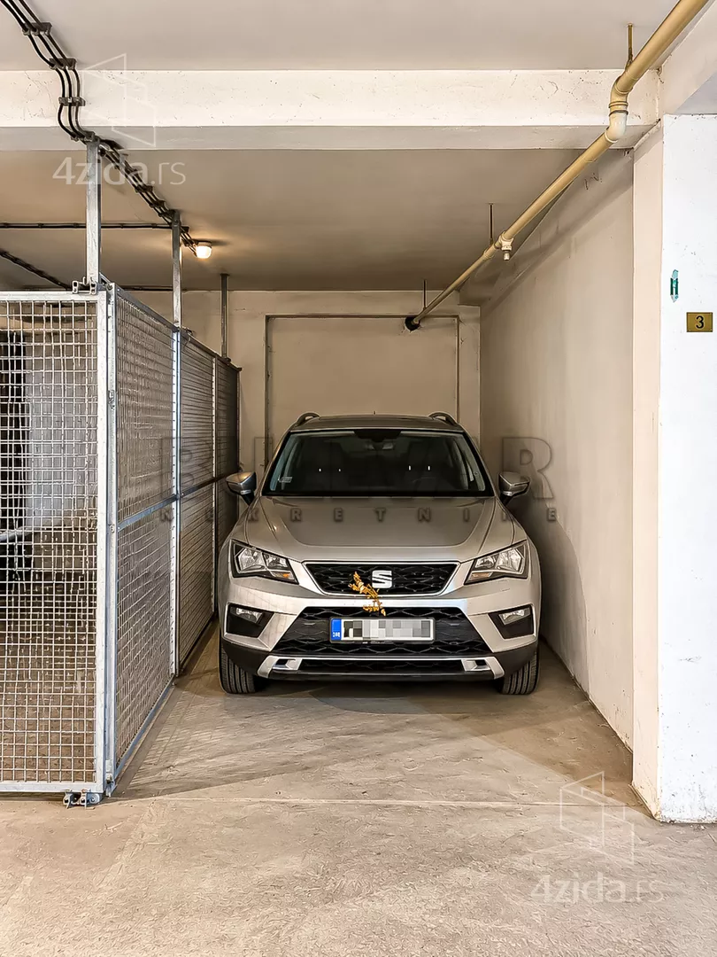 Garaža | 4zida