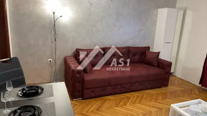 Petra Drapšina | 4zida.rs