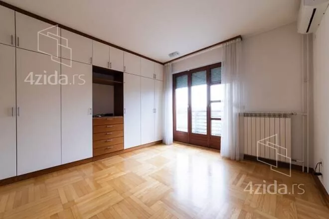 4-etažna kuća | 4zida