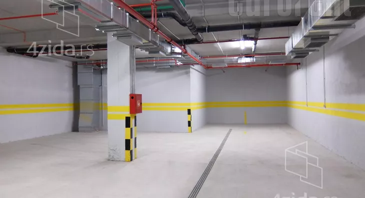 Poslovni prostor | 4zida