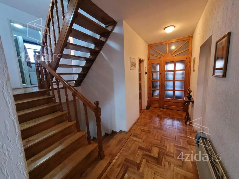 Kuća | 4zida