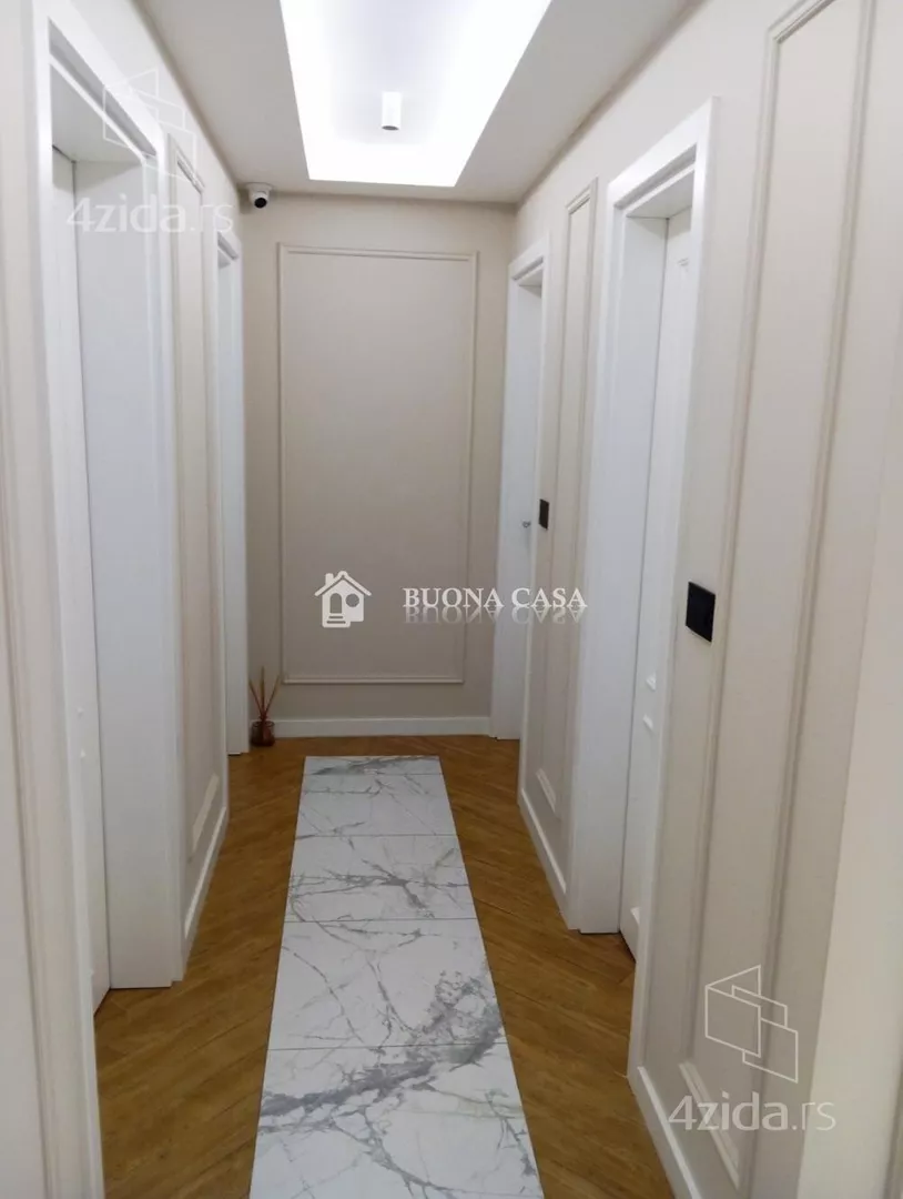 Petosoban stan | 4zida