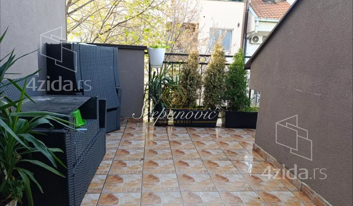 Dvoiposoban stan | 4zida