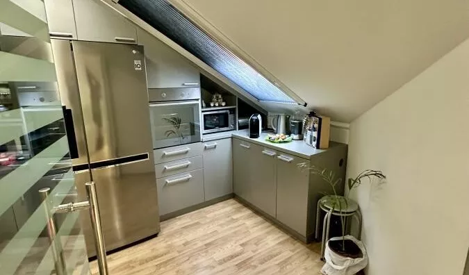 Četvoroiposoban stan | 4zida