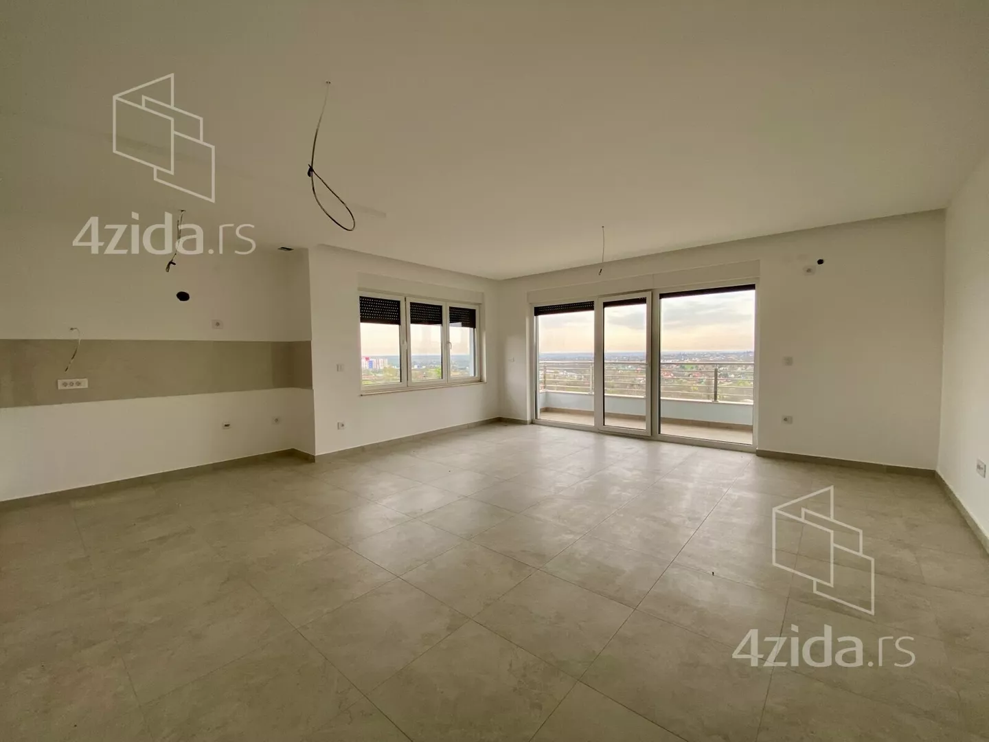 Četvorosoban stan | 4zida