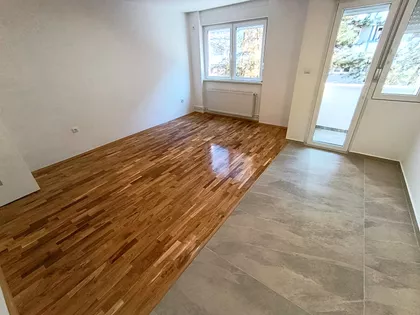 Cara Dušana | 4zida.rs