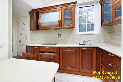 Sanje Živanovića | 4zida.rs