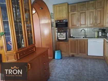 Nemanjina | 4zida.rs