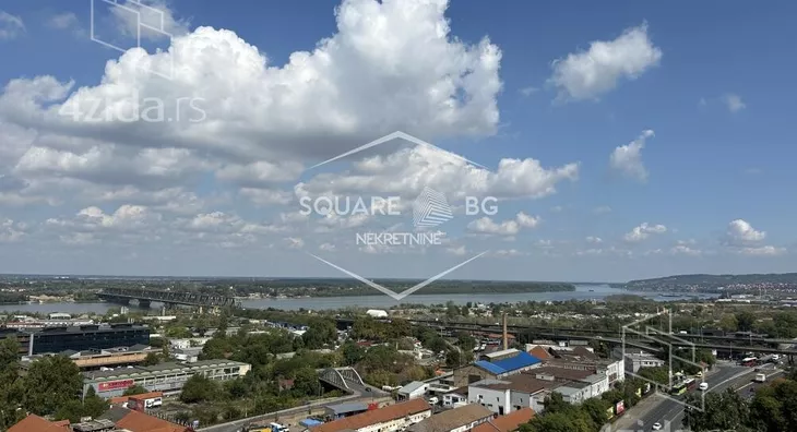 Četvoroiposoban stan | 4zida