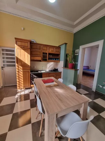 Bose Miličević | 4zida.rs