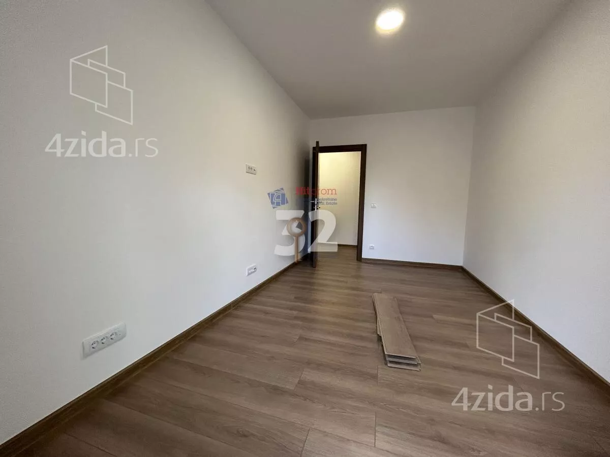 Četvoroiposoban stan | 4zida