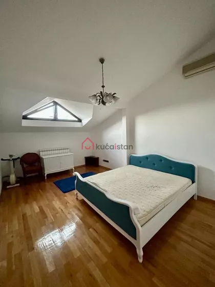 Kalenić pijaca | 4zida.rs