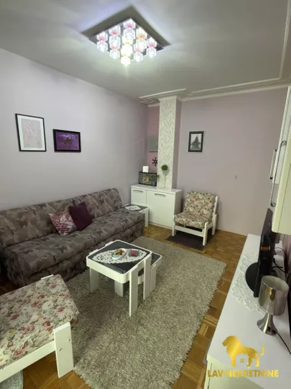 RUMENAČKA | 4zida.rs