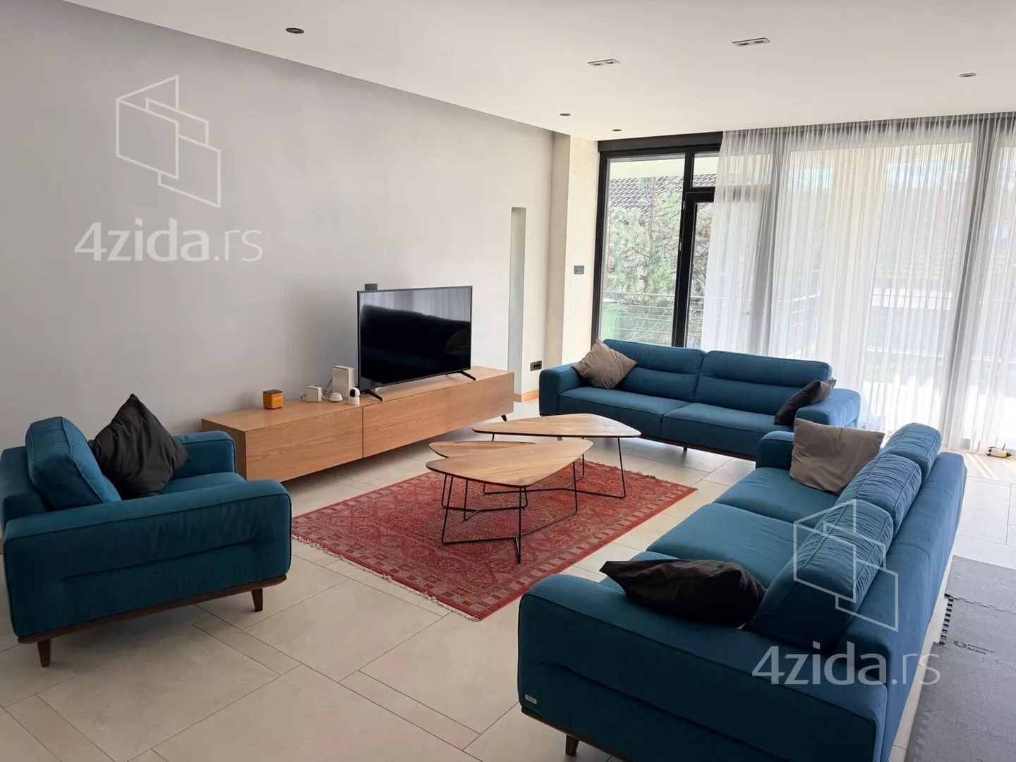 Petosoban stan | 4zida