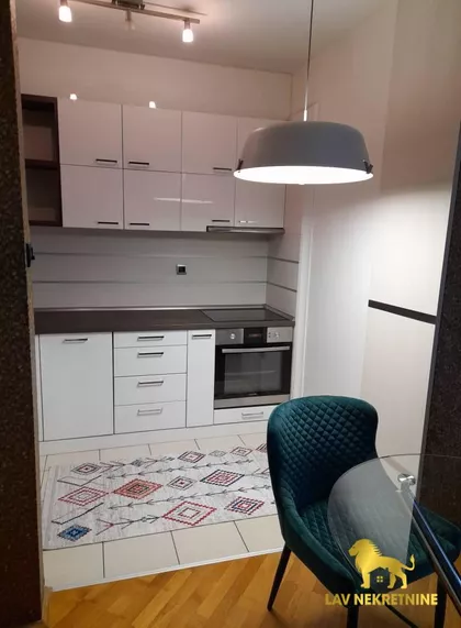 BEM LILIKE | 4zida.rs