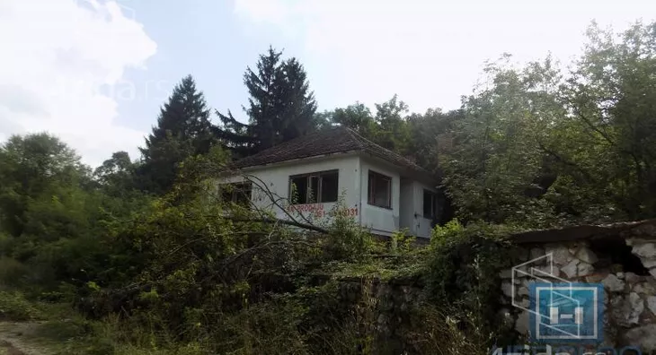 Poslovna zgrada | 4zida