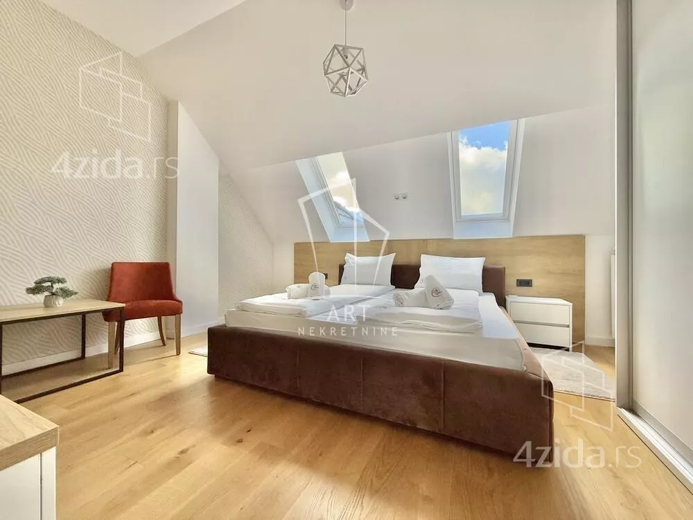 Četvoroiposoban stan | 4zida