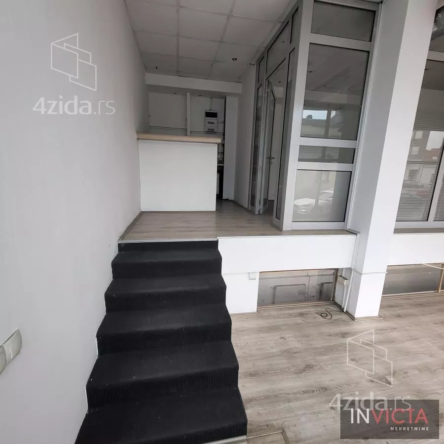 Lokal | 4zida