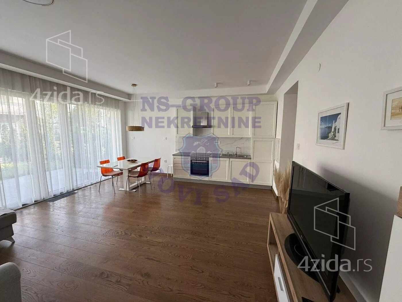 Troiposoban stan | 4zida