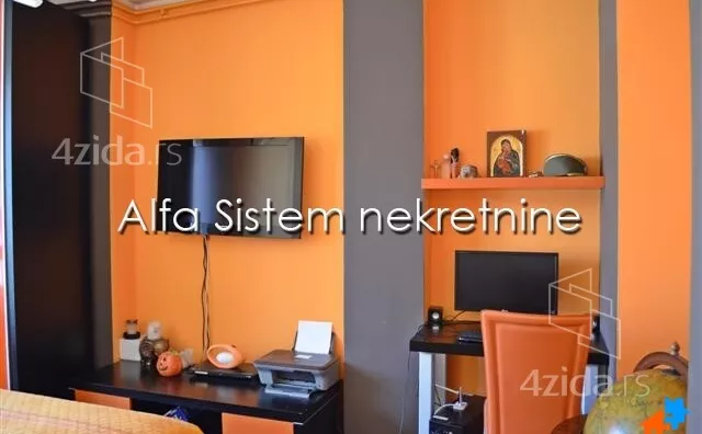 Petosoban stan | 4zida