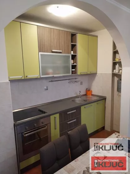 Cara Dušana | 4zida.rs