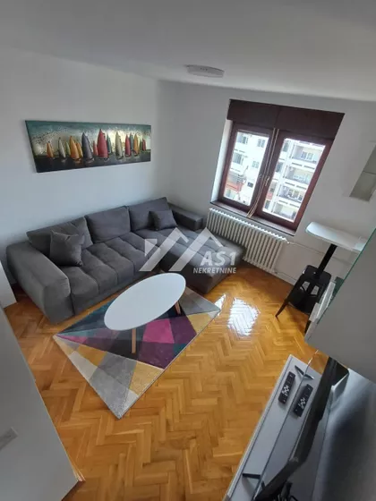 Braće Ribnikar | 4zida.rs