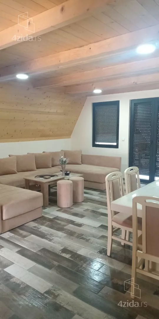 5-etažna kuća | 4zida