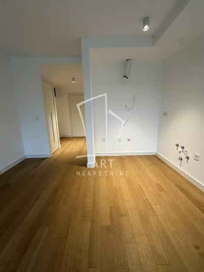 Milana Rakića | 4zida.rs