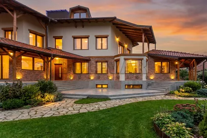 Rujnička | 4zida.rs