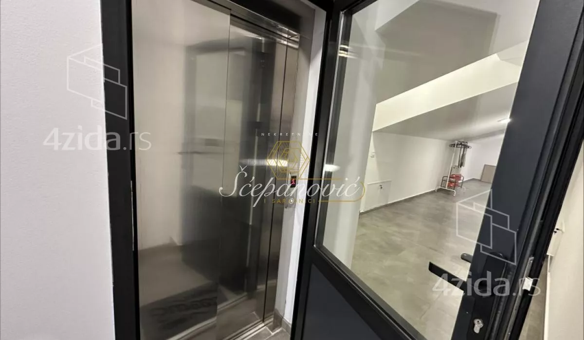 Petosoban stan | 4zida