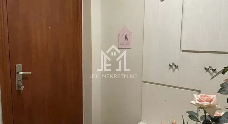 Četvoroiposoban stan | 4zida
