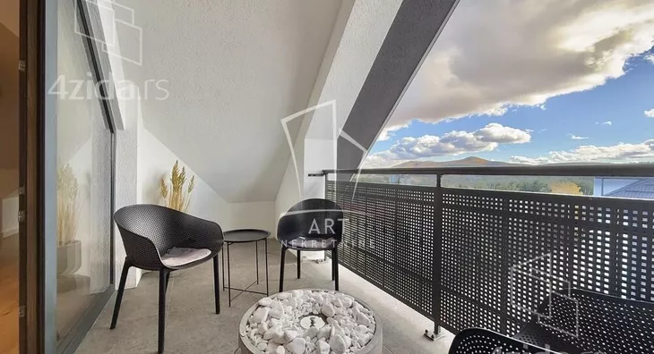 Četvoroiposoban stan | 4zida